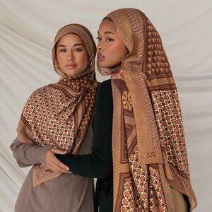 VELA Baladi Glowing Damascene Scarf